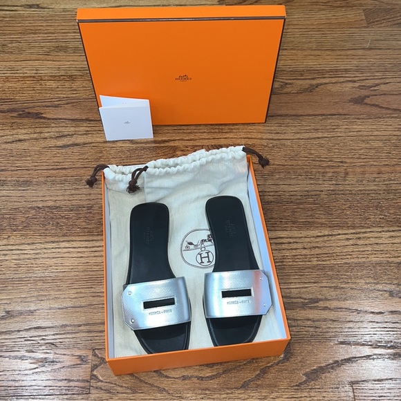 HERMES Calfskin View Sandals - Full Set - Picture 4 of 10